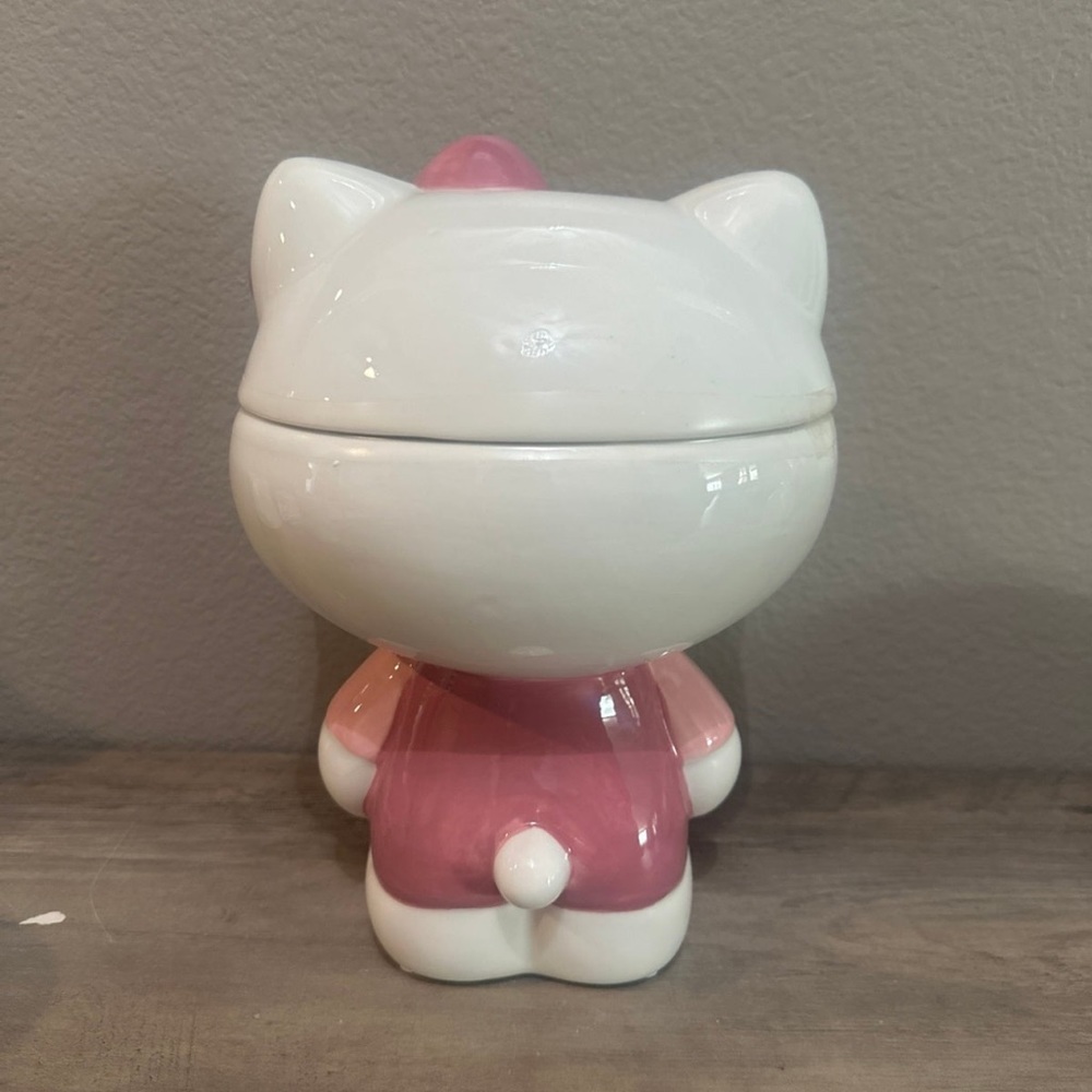 SALE! Hello Kitty Body Canister/Cookie Jar - Picture 4 of 5